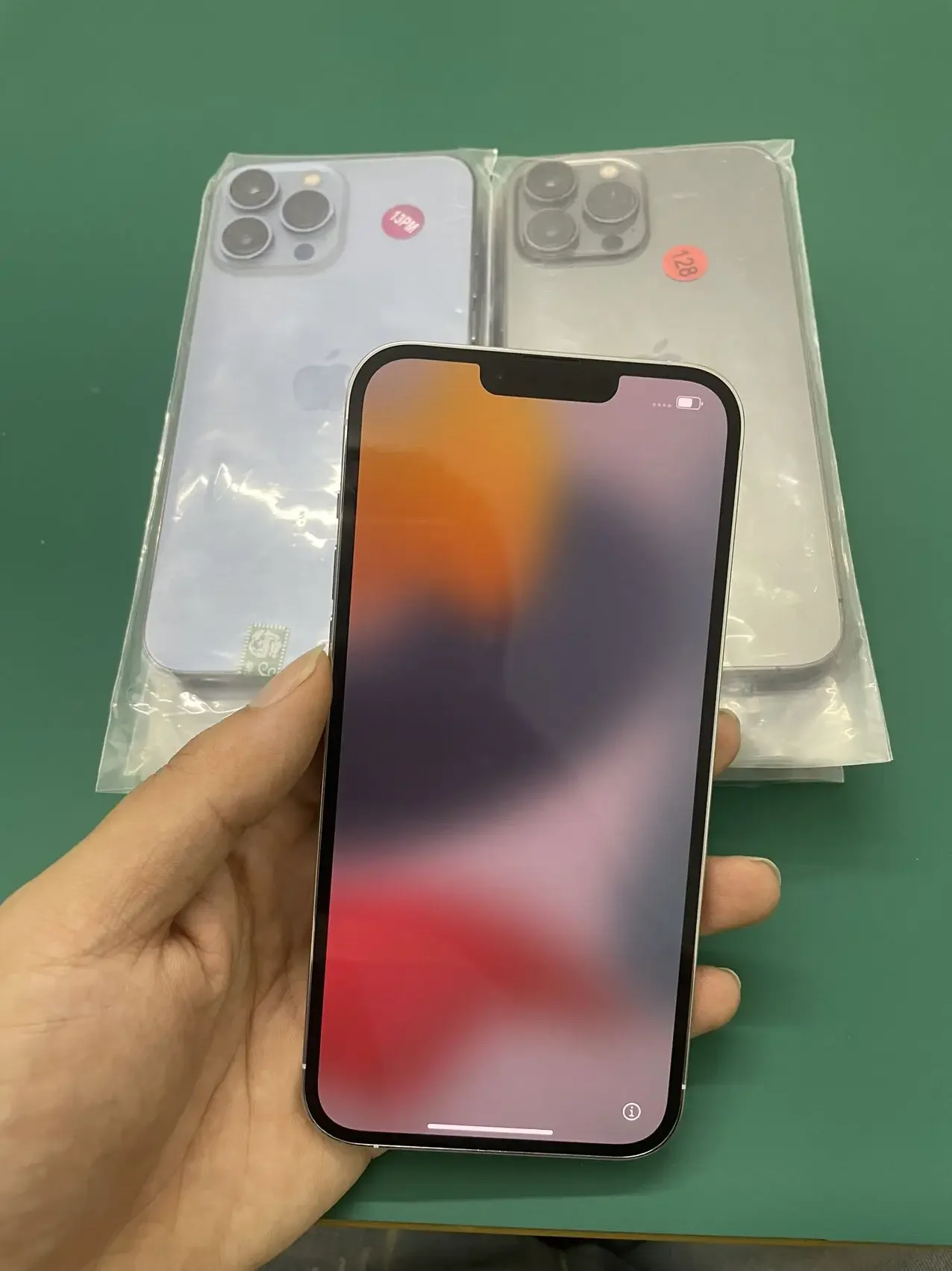 98% New Original  Apple iPhone 12/13Pro Max 128GB 256GB 512GB ROM 6GB Genuine OLED A15 iOS15 Face ID NFC Unlocked 5G Cell Phone