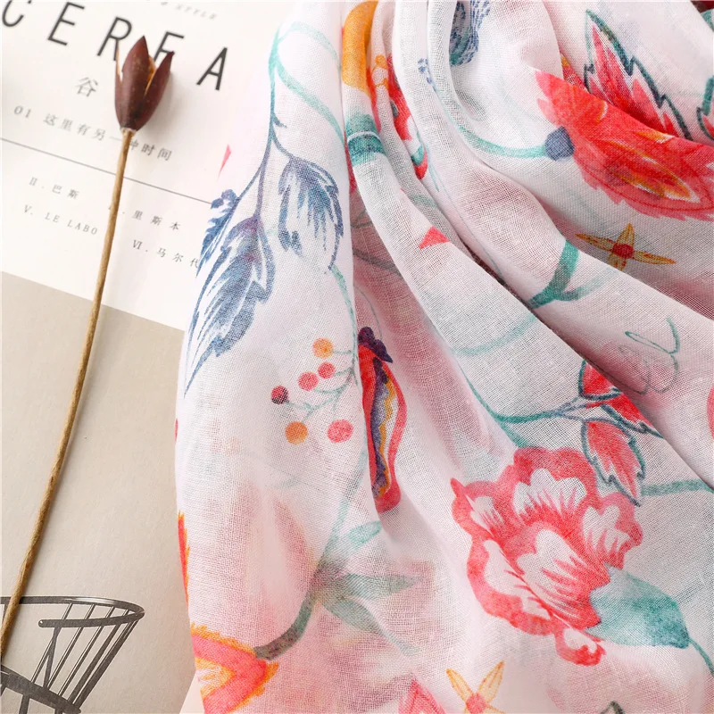 2023 Fashion Paisley Abstract Floral Tassel Viscose Shawl Scarf Lady High Quality Wrap Thin Pashmina Stole Muslim Hijab 180*90Cm